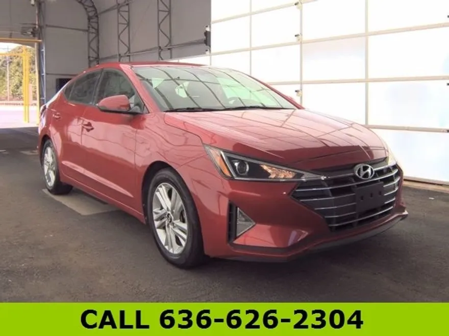 2020 Hyundai Elantra SEL photo 1