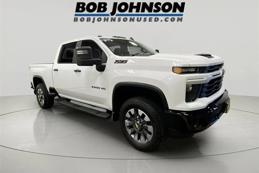 2024 Chevrolet Silverado 2500HD Custom photo 1