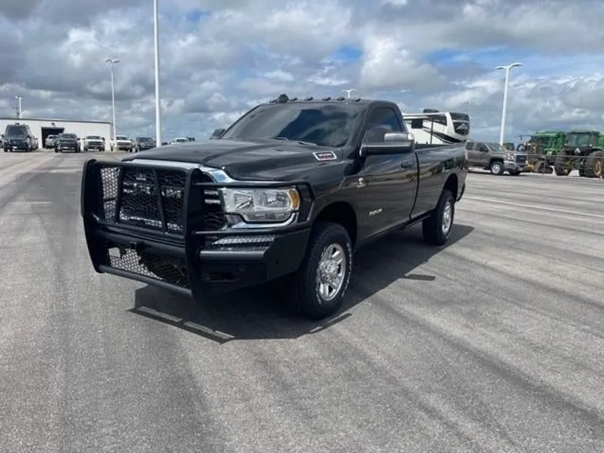 2022 Ram 3500 Tradesman photo 1
