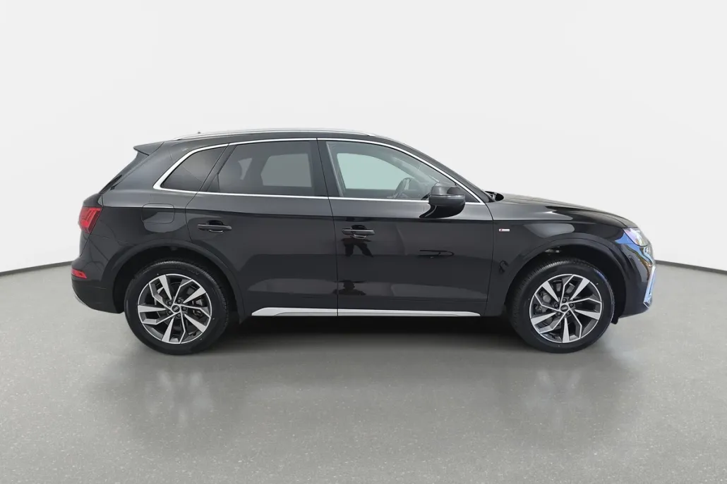 2022 Audi Q5 45 S line Premium photo 1
