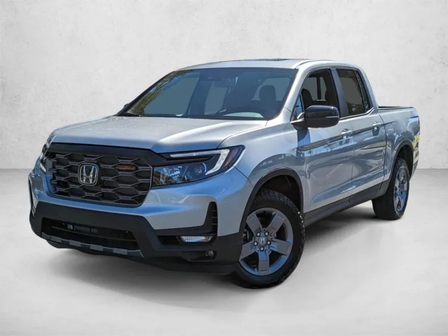 2025 Honda Ridgeline TrailSport photo 1