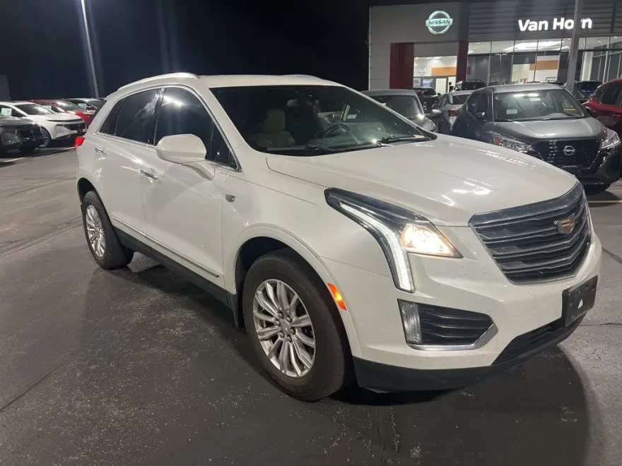 2017 Cadillac XT5 Base photo 1