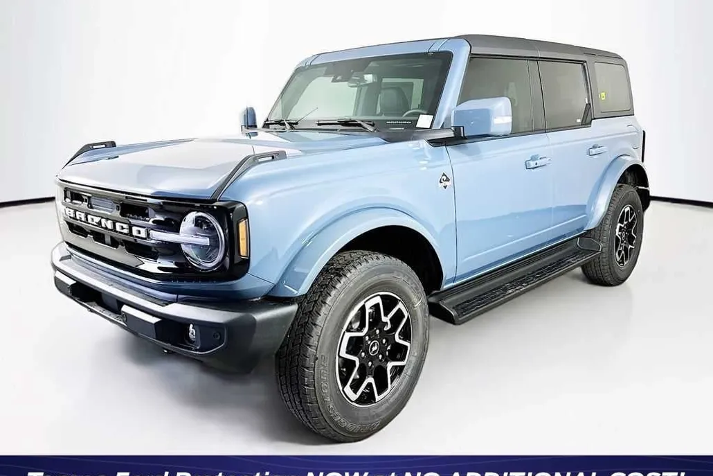 2025 Ford Bronco Outer Banks photo 1