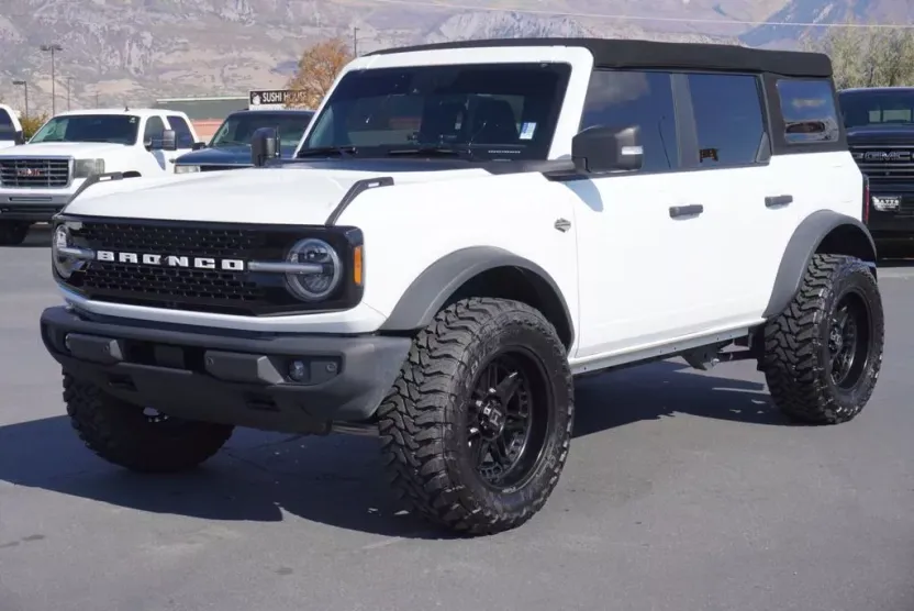2022 Ford Bronco Base Big Bend Black Diamond Outer Banks Badlands Wildtrak Everglades photo 1