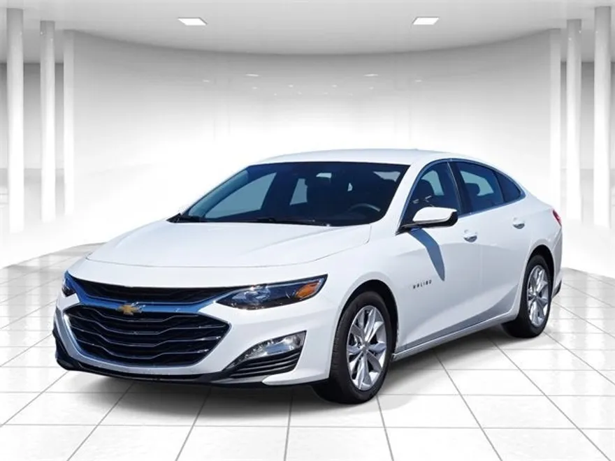 2024 Chevrolet Malibu 1LT photo 1