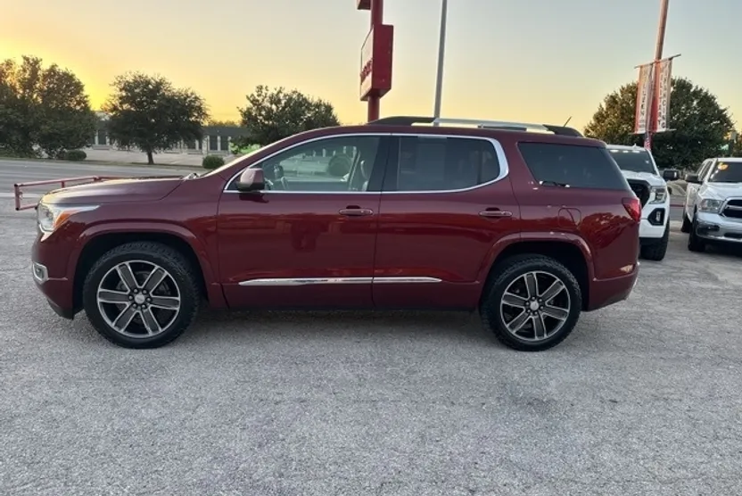 2018 Gmc Acadia Denali photo 1
