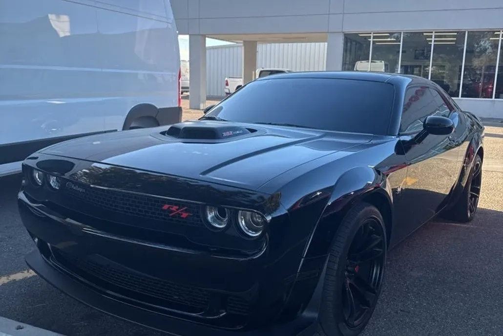 2022 Dodge Challenger R/T Scat Pack Widebody photo 1