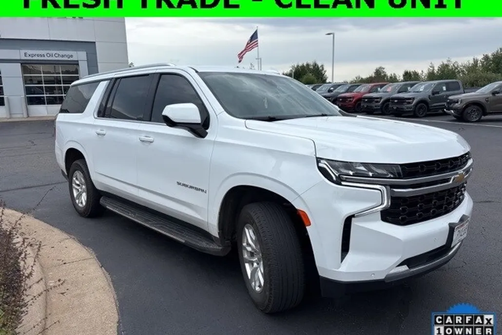 2022 Chevrolet Suburban LS photo 1