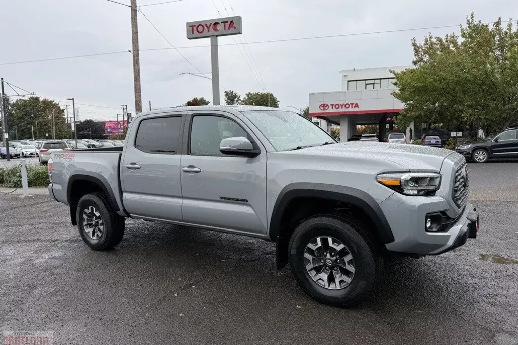 2020 Toyota Tacoma TRD Off-Road photo 1