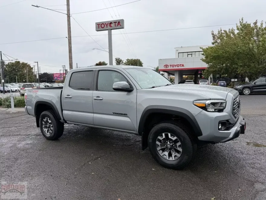 2020 Toyota Tacoma TRD Off-Road photo 1
