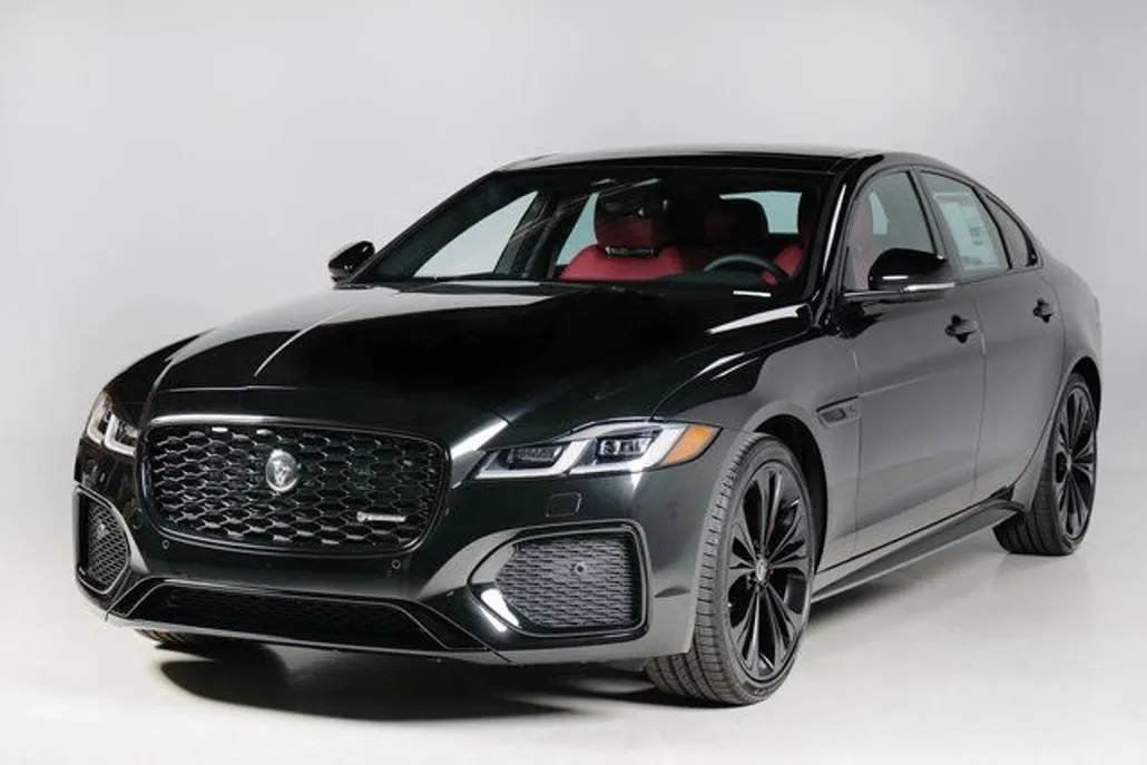 2024 Jaguar XF R-Dynamic SE photo 1