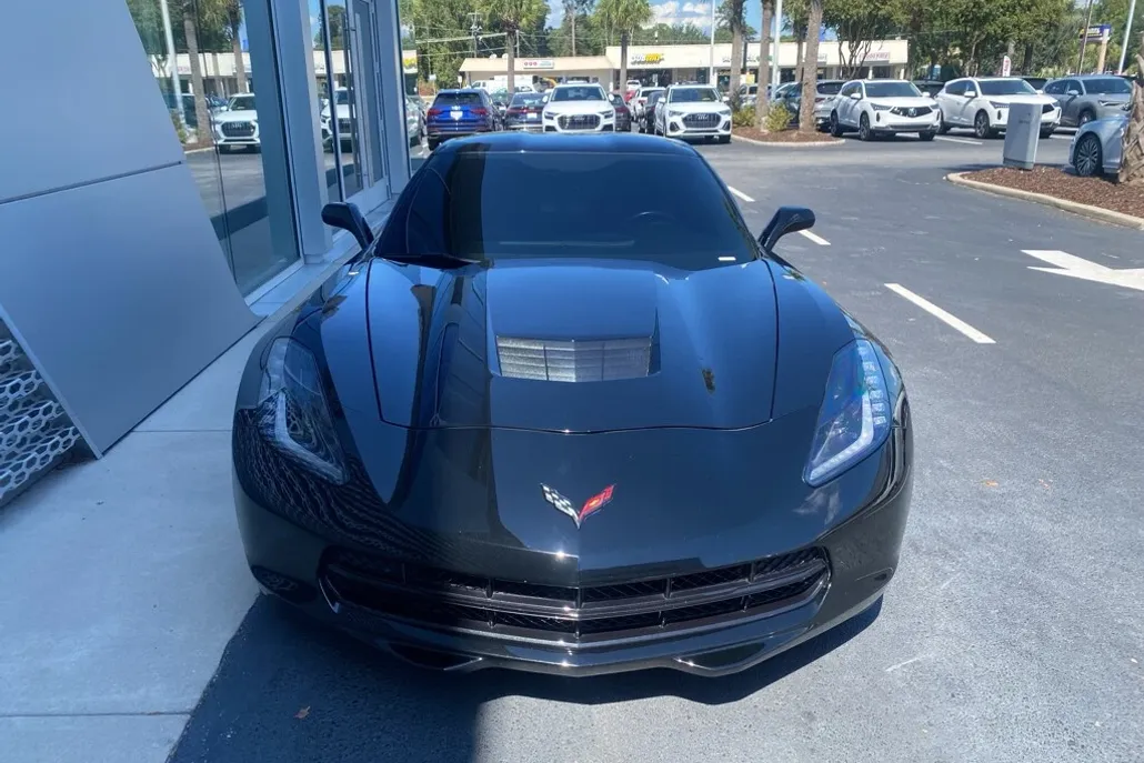 2017 Chevrolet Corvette Stingray Z51 1LT photo 1