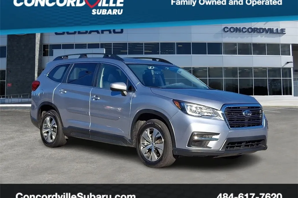 2022 Subaru Ascent Premium photo 1