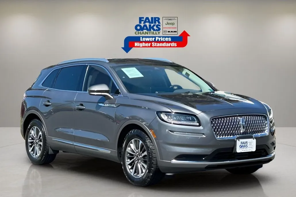 2021 Lincoln Nautilus Standard photo 1