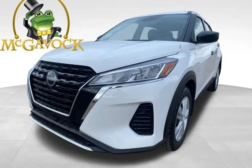 2025 Nissan Kicks Play S photo 1