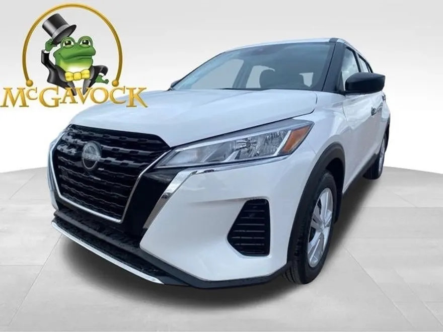 2025 Nissan Kicks Play S photo 1