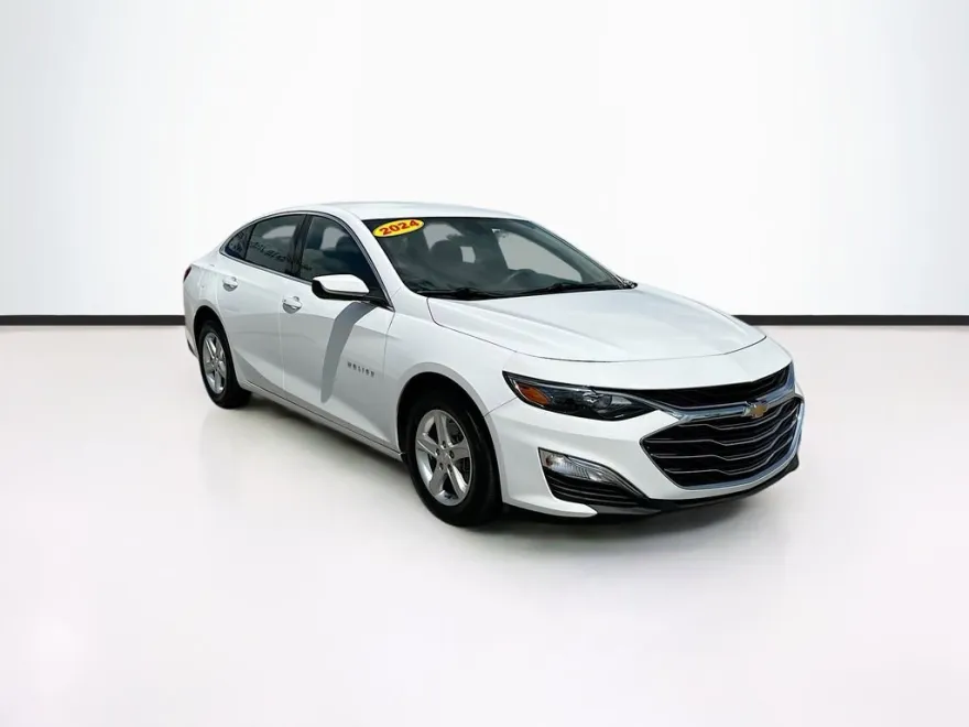 2024 Chevrolet Malibu LS photo 1