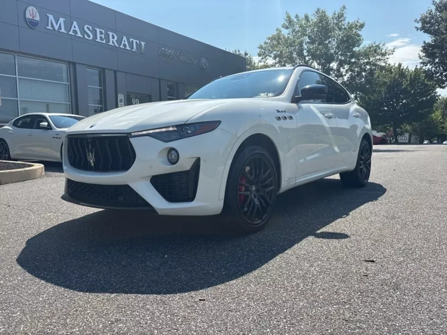 2022 Maserati Levante Modena photo 1