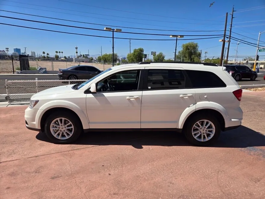 2018 Dodge Journey SXT photo 1