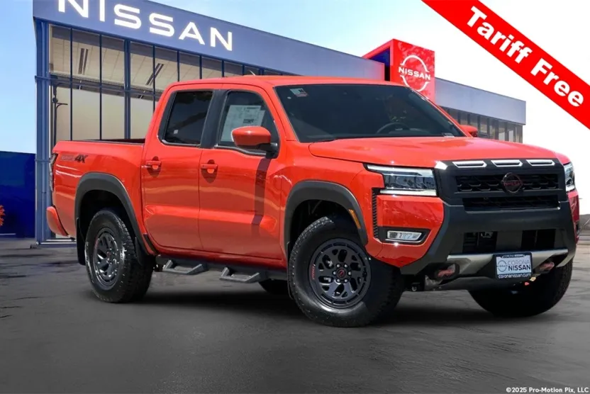 2025 Nissan Frontier PRO-4X photo 1