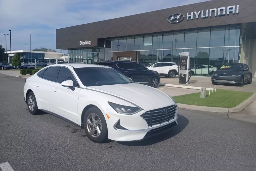 2022 Hyundai Sonata SE photo 1