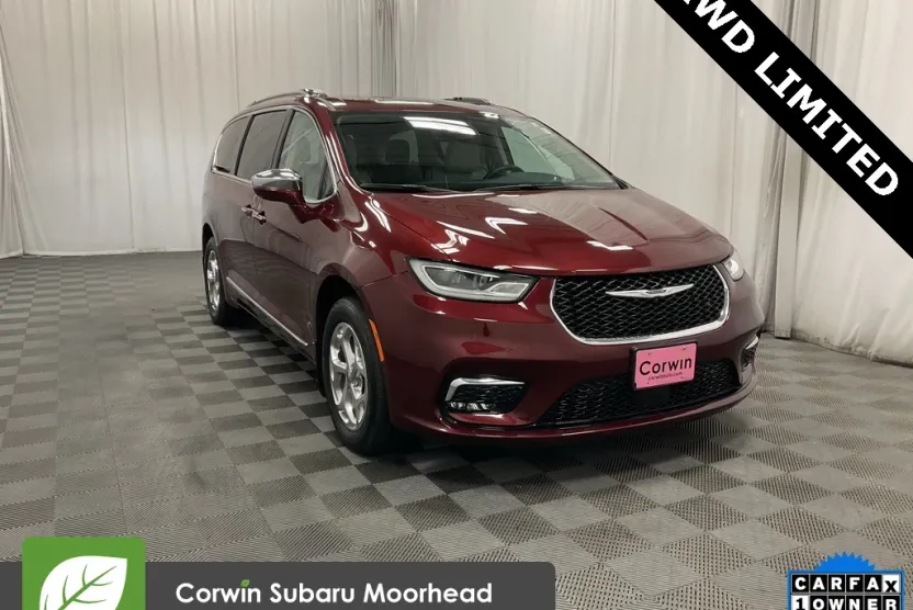 2021 Chrysler Pacifica Limited photo 1
