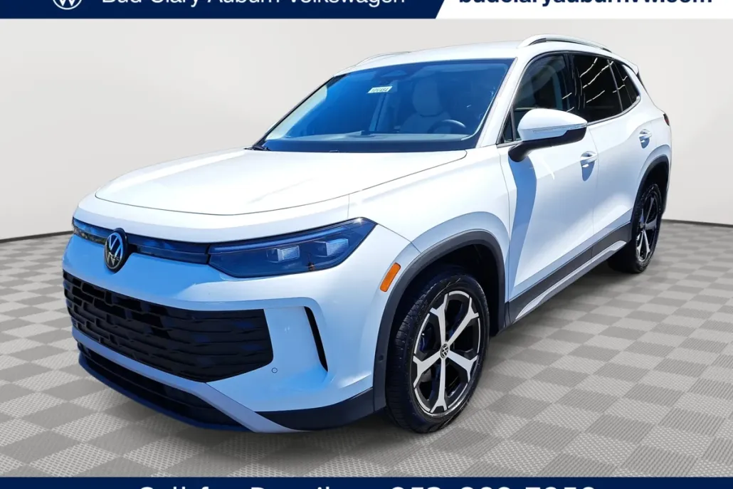 2025 Volkswagen Tiguan SE photo 1