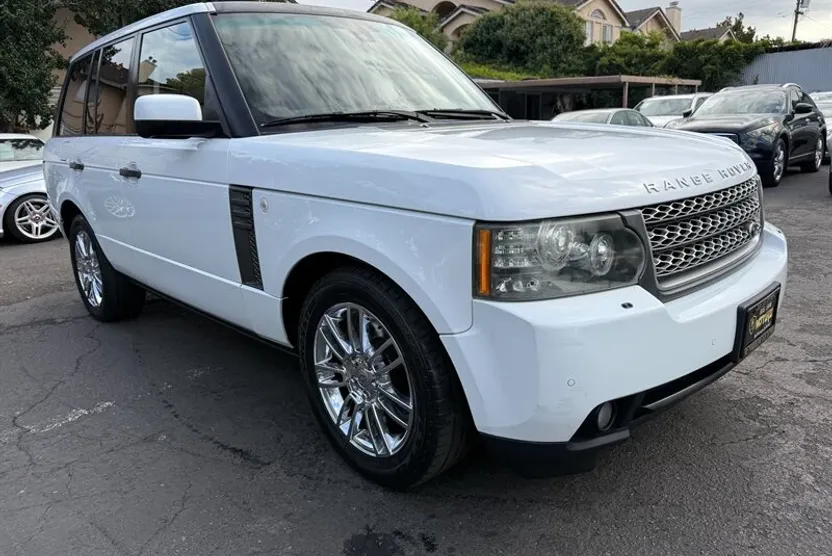 2011 Land Rover Range Rover HSE photo 1