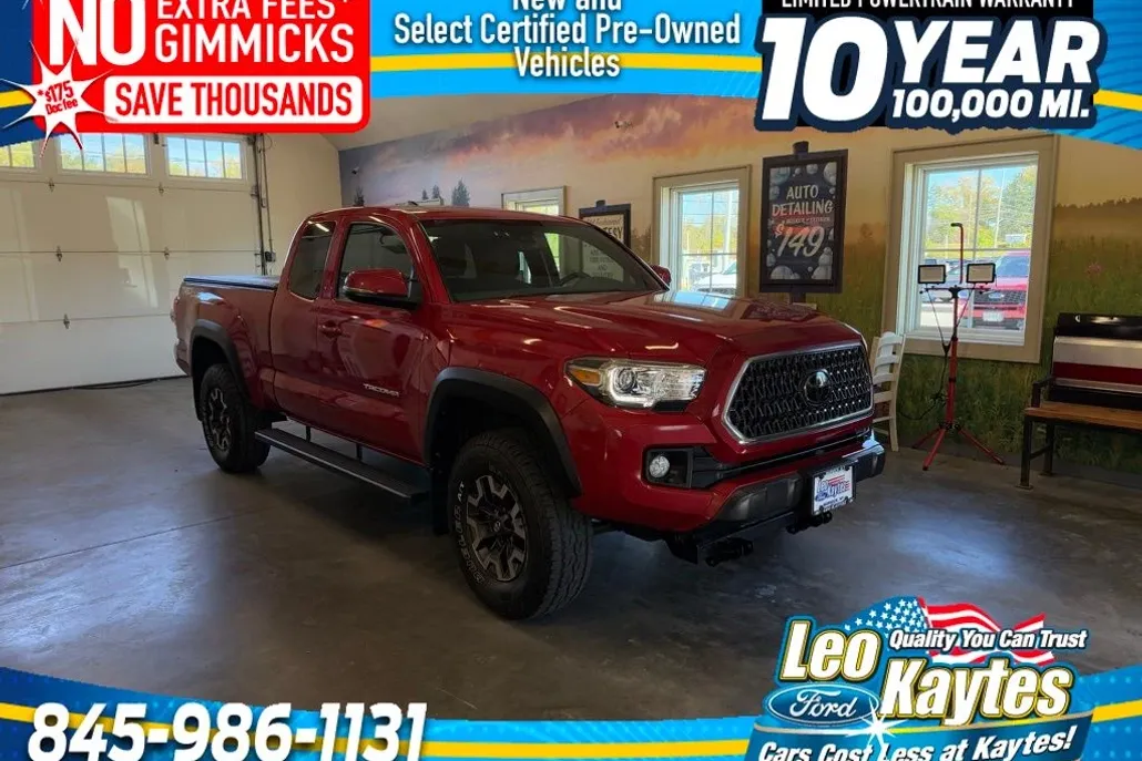 2018 Toyota Tacoma TRD Off-Road photo 1
