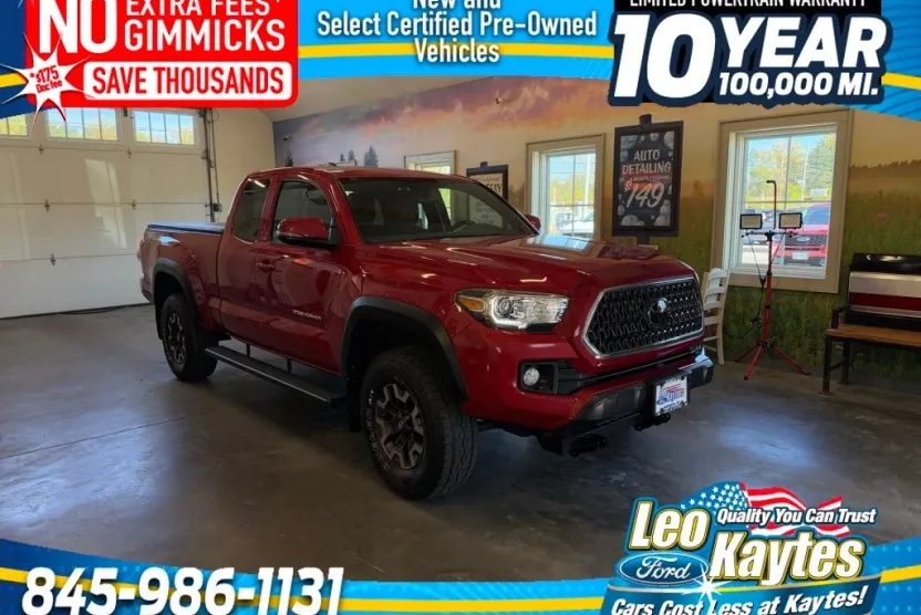 2018 Toyota Tacoma TRD Off-Road photo 1