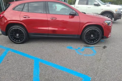 2025 Mercedes Benz GLA 250 photo 2