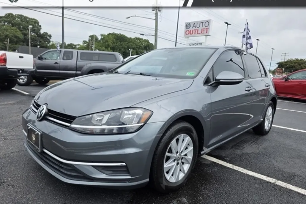 2018 Volkswagen Golf TSI S photo 1