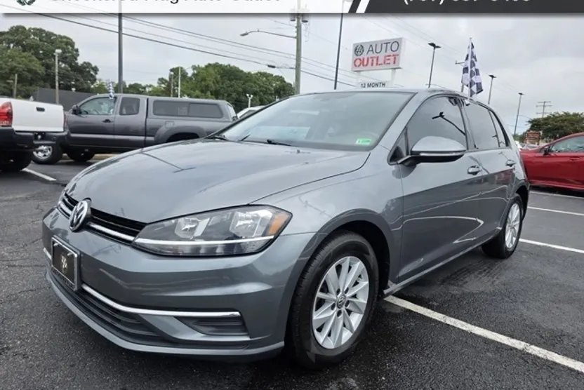 2018 Volkswagen Golf TSI S photo 1
