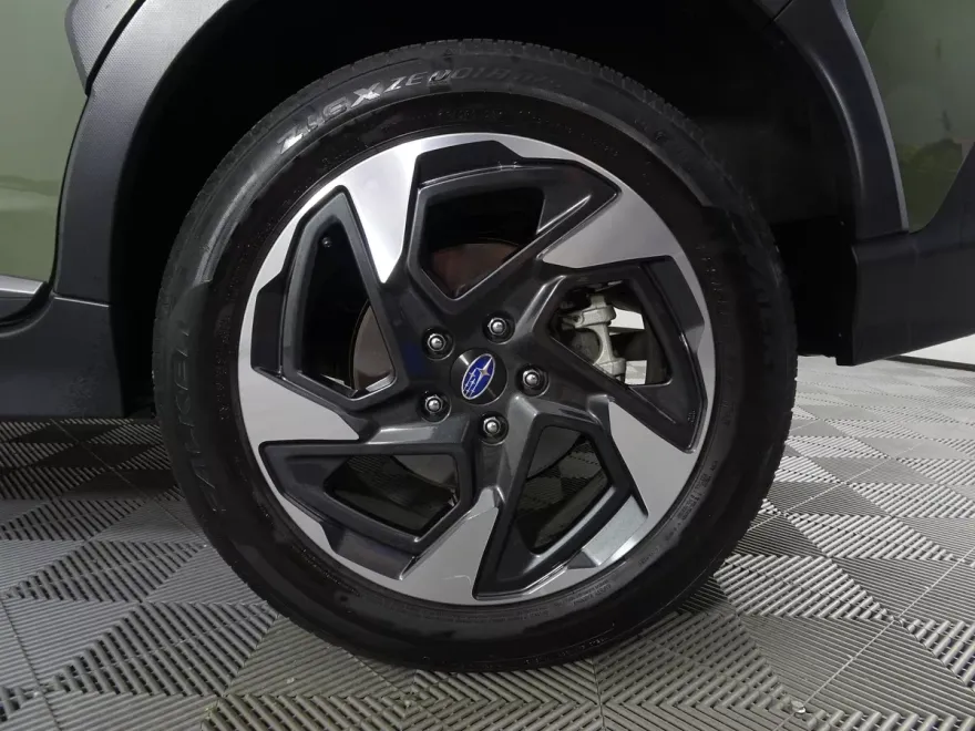 2024 Subaru Crosstrek Limited photo 1