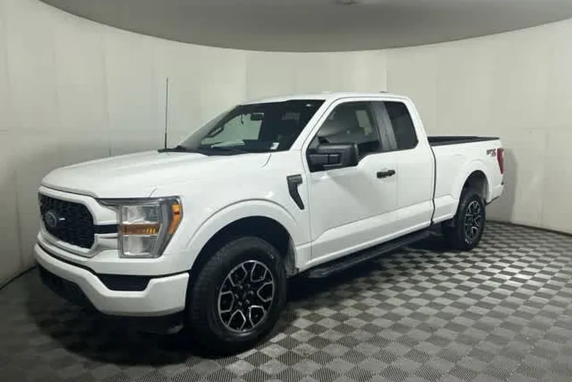 2022 Ford F-150 XL photo 1