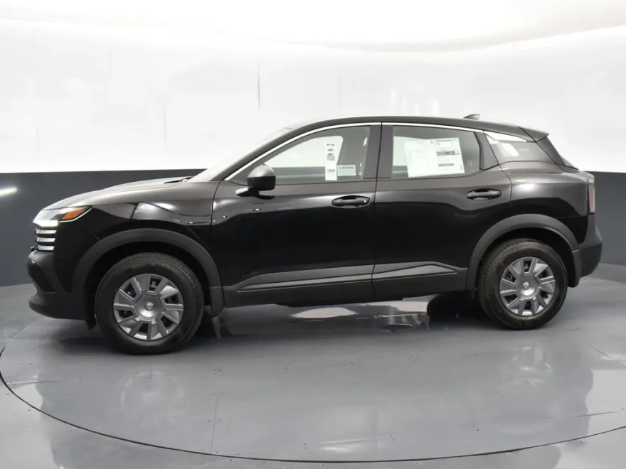 2025 Nissan Kicks S photo 1