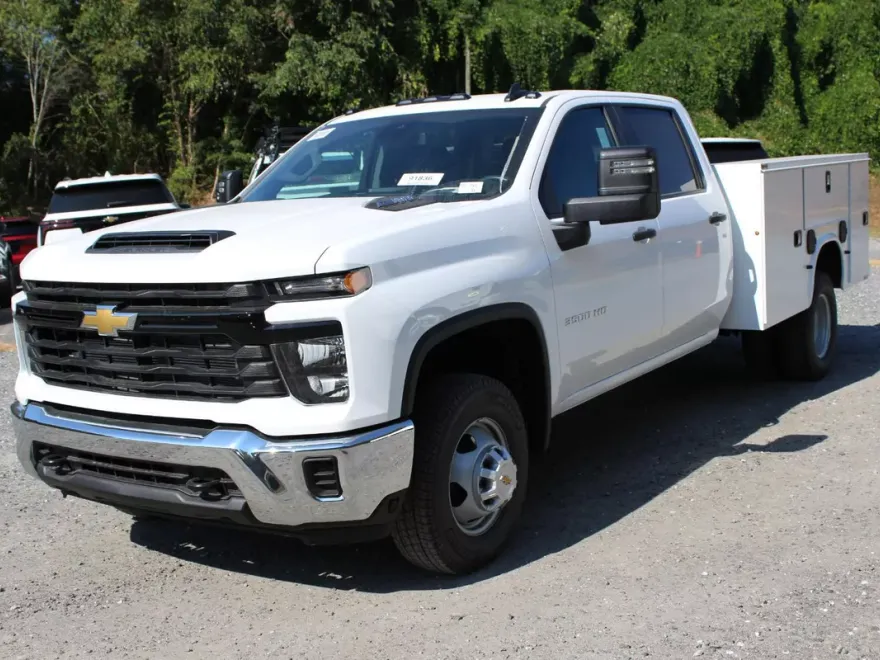 2025 Chevrolet Silverado 3500HD Work Truck photo 1