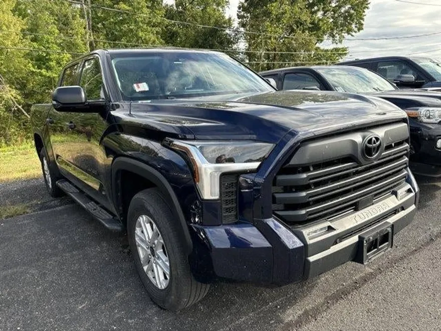 2023 Toyota Tundra SR5 CrewMax photo 1