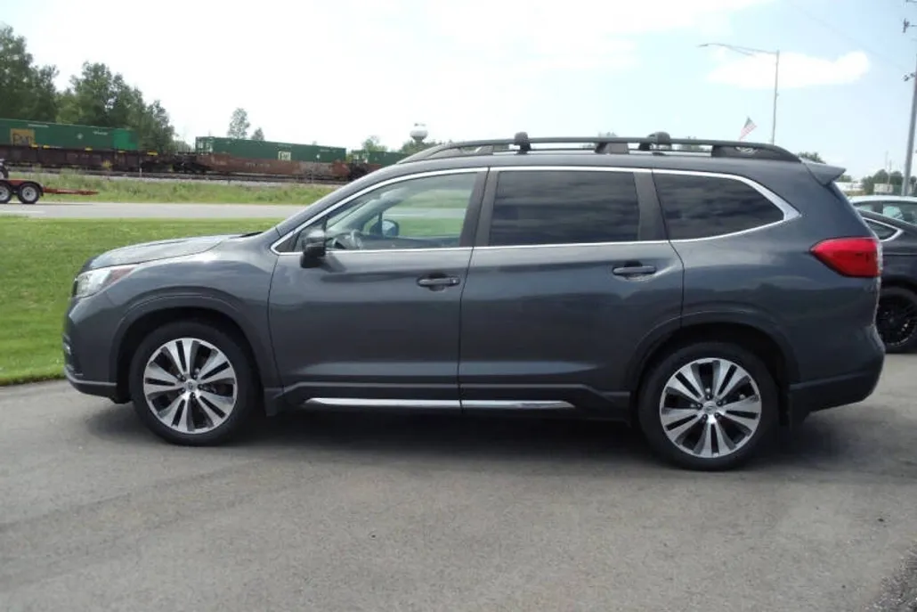 2019 Subaru Ascent Limited photo 1