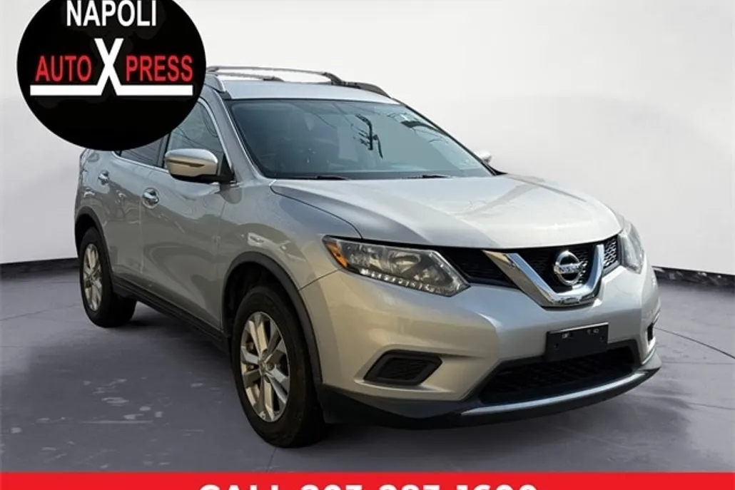 2016 Nissan Rogue SV photo 1