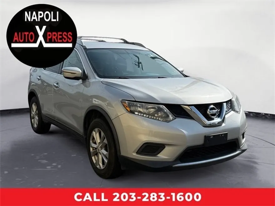 2016 Nissan Rogue SV photo 1