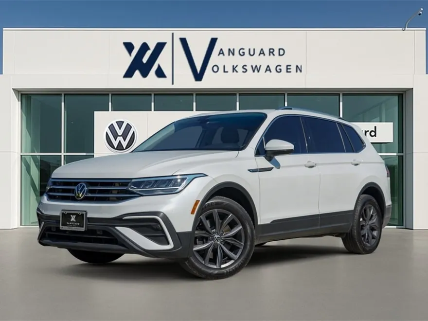 2023 Volkswagen Tiguan SE photo 1