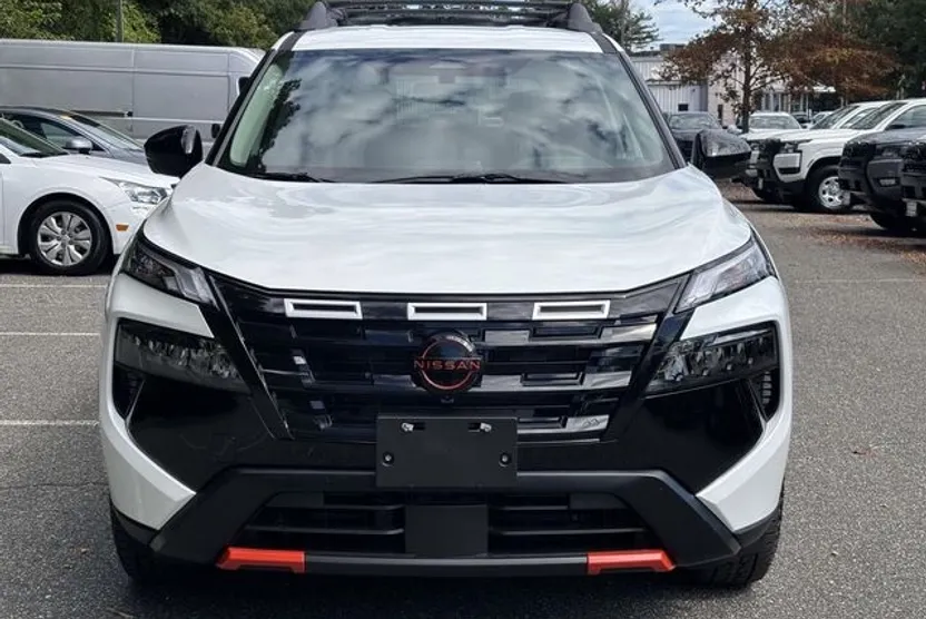 2026 Nissan Rogue SV photo 1