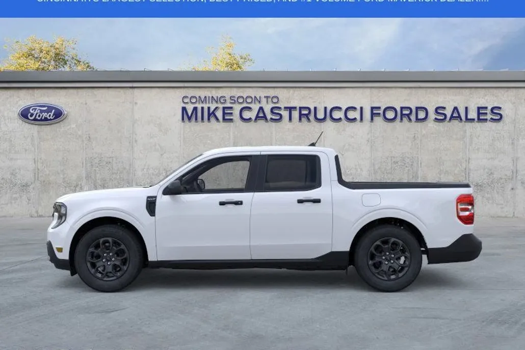 2025 Ford Maverick XLT photo 1