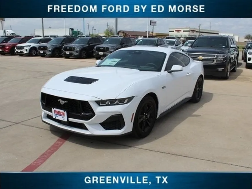 2025 Ford Mustang GT photo 1