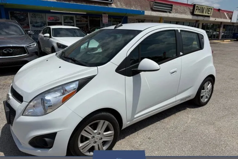 2015 Chevrolet Spark LS photo 1
