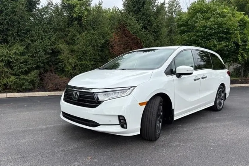2021 Honda Odyssey Elite photo 1