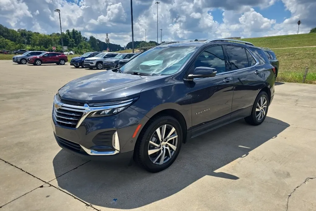 2022 Chevrolet Equinox Premier photo 1