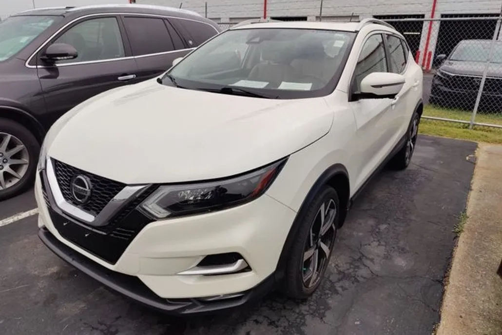 2021 Nissan Rogue Sport SL photo 1
