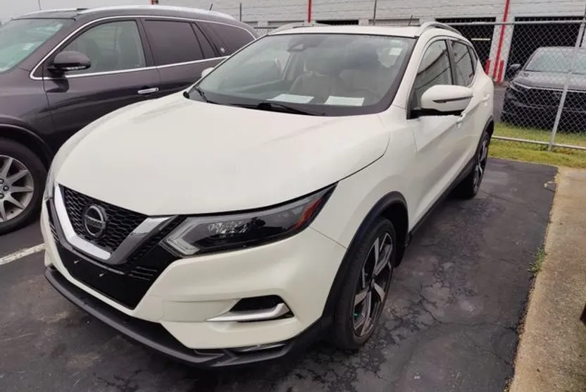 2021 Nissan Rogue Sport SL photo 1
